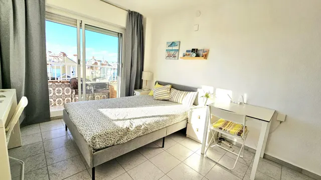 Estudio   con vistas al mar panoramicas  y piscina comunitaria — 16