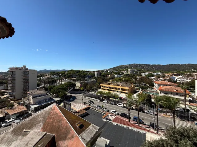Exclusivo piso con dos terrazas, 3 habitaciones, piscina y maravillosas vistas en playa de aro — 31