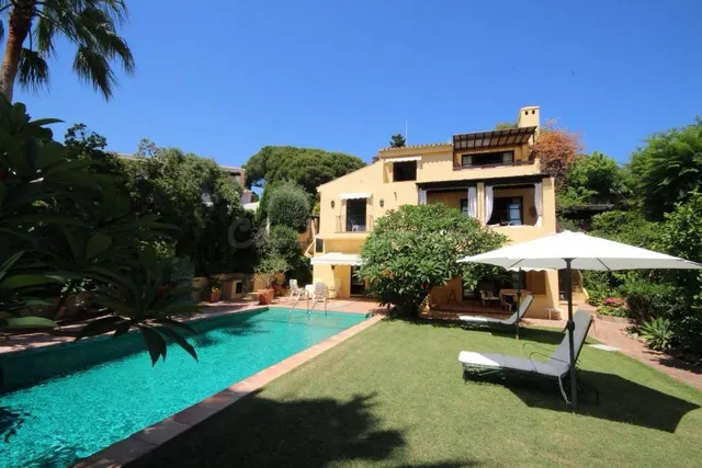 EXQUISITA VILLA EN ELVIRIA - MARBELLA - foto 5