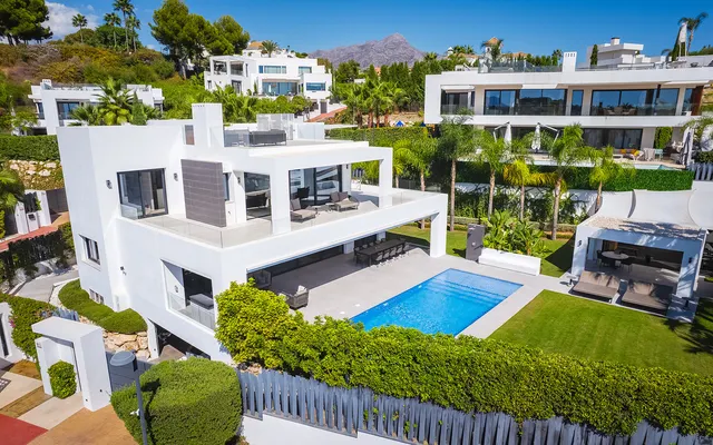 Chalet 7 habitaciones 913m² en venta - Marbella — 46