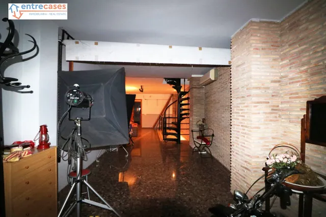 CONSTRUCCIÓN HABILITADA COMO LOCAL COMERCIAL — 5