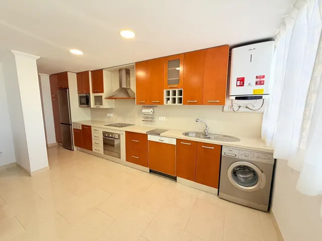Luminoso apartamento en Carolinas Bajas — ¡A 15 min de la pl - foto 4