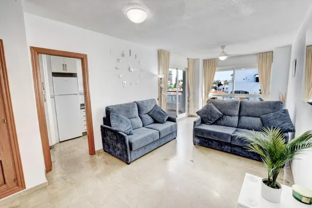 Espacioso Apartamento cerca de la Playa y Puertomarina — 8