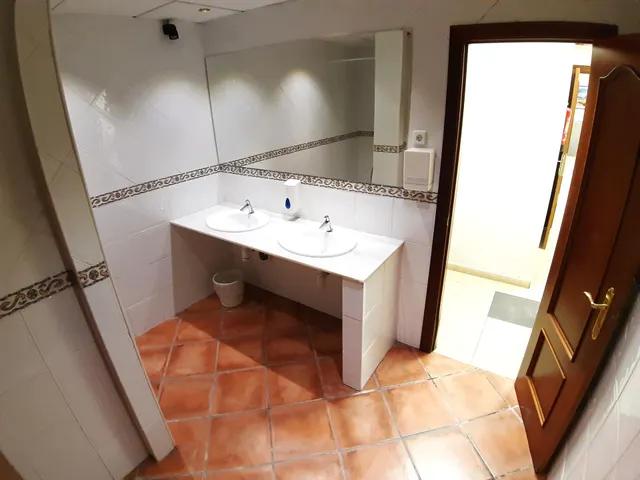 Amplio Local Comercial de 600 m2 en Ubicación Estratégica de Calahonda Baja — 39