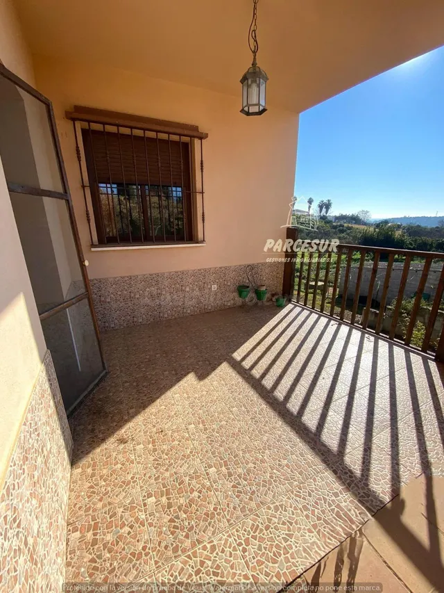 POSADAS- Parcela de terreno de 3.000m con casa en 2 plantas. - foto 4