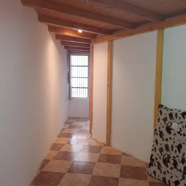 Local Comercial en Cuatro Caminos - Torrelavega - foto 4