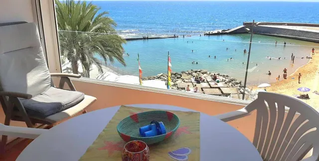Apartamento en primera línea de mar con vistas directas al océano — 17