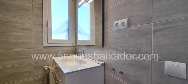 ¡FINQUES BAIXADOR PRESENTA ESTA CASA A 4 VIENTOS EN LA PLAYA! — 20