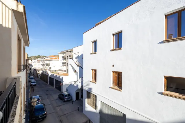 Casa de 5 plantas con 6 dormitorios, terrazas y vistas en Lanjarón – Granada — 35