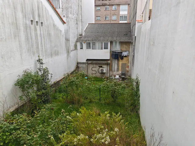 Casa con jardín y garaje en Porta Nova, Ferrol — 37