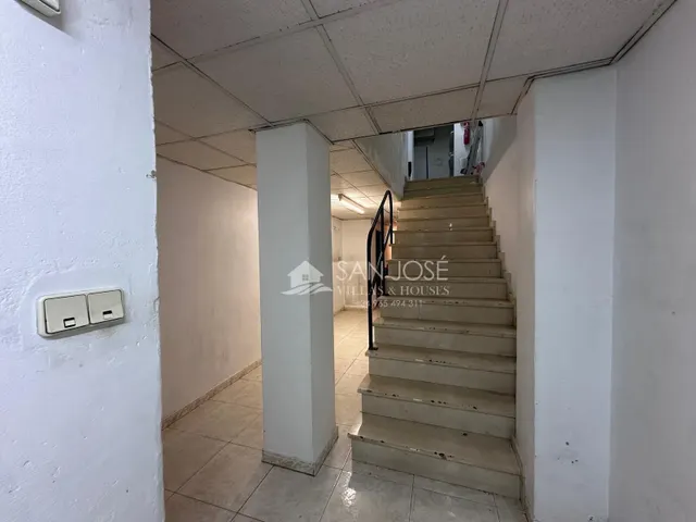Se vende local comercial con sotano preparado para supermercado en buena zona de Aspe — 26