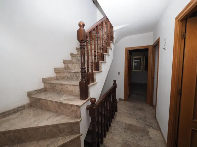 SE VENDE CASA ADOSADA EN RUBI, ZONA MERCAT — 8