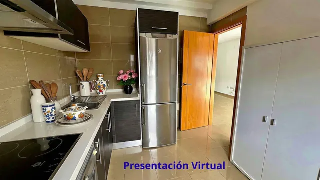 Piso exterior de 3 dormitorios y 2 baños con garaje y trastero en Avenida Buenos Aires. — 8