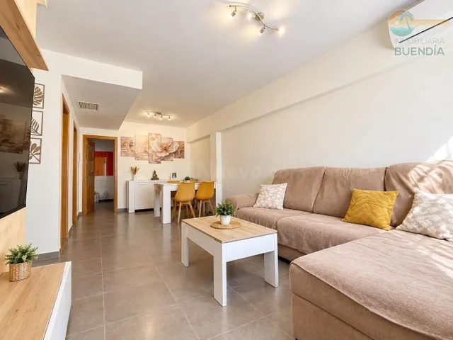 ENCANTADOR TRÍPLEX EN MAZARRÓN CON GARAJE, PORCHE Y TERRAZA