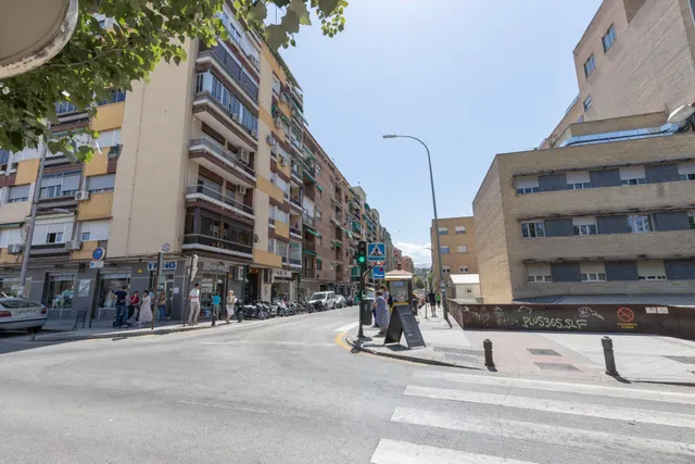 Estupendo piso  en la última planta en calle doctor azpitarte — 36