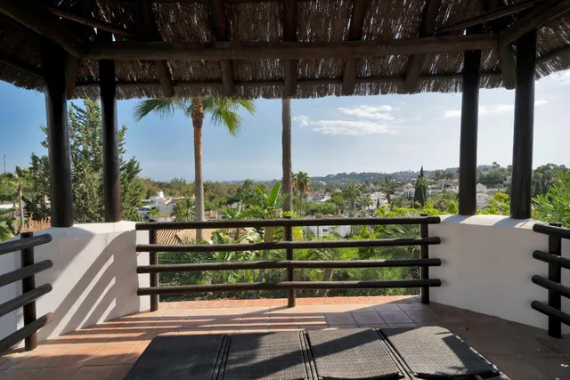 Apartamento completamente renovado en Las Tortugas de Aloha, Nueva Andalucía — 44