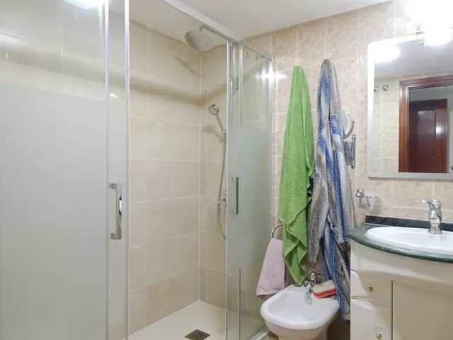 Piso de cuatro habitaciones en Teatinos — 23