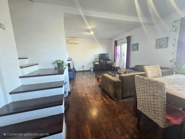Chalet independiente con gran jardín y espectaculares vistas al mar — 7