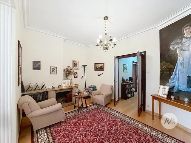 Amplio Piso en Sant Gervasi - La Bonanova, Ideal para Reformar — 12