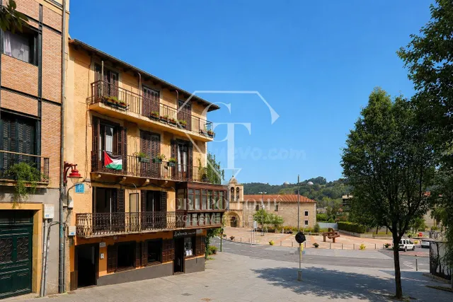 Vivienda acogedora con balcón y vistas despejadas — 29
