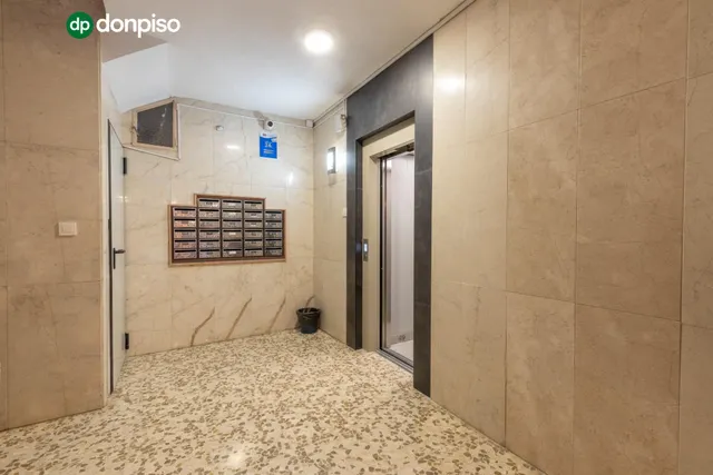 Piso de 3 dormitorios en calle milán, zaidín | muy luminoso y con gran potencial — 26