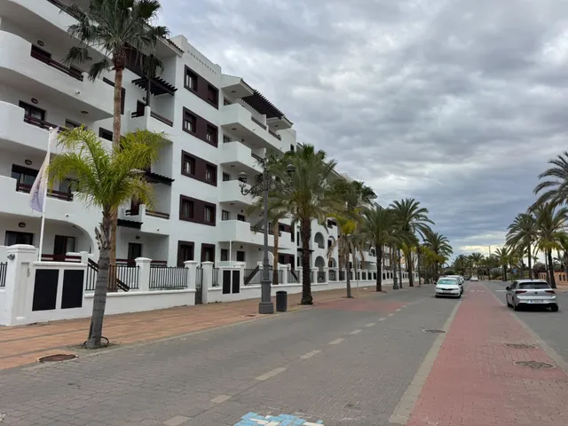 Apartamento   en Serena Golf: Terraza, Patio Privado y Ocio en un Entorno Exclusivo — 7
