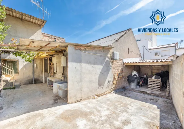¡CASA EN UNA SOLA PLANTA, CREA TU VIVIENDA IDEAL EN ALBOLOTE! Casa en una sola planta con patio, garaje y un gran potencial. — 21
