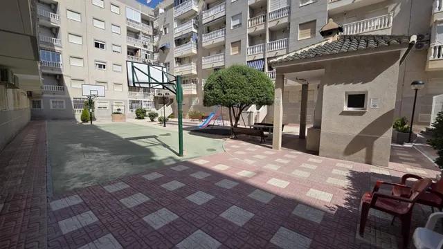 Estudio con zona de dormitorio extra y piscina — 13