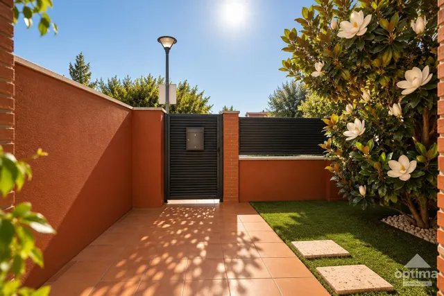 Pareado reformado con 5 habitaciones, terrazas y garaje en Reus — 11