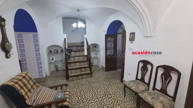 CASA CON PATIO A LA VENTA EN VILLANUEVA DEL REY - foto 2