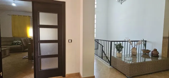 Impresionante Chalet en Urbanización Encinares de Alcolea con piscina y amplias estancias. — 8