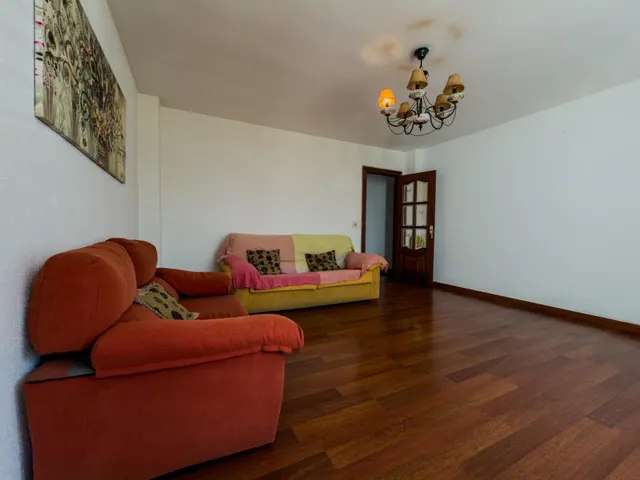 Piso con terraza a la venta en Fernando de Los Rios. — 20