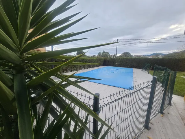 MAGNIFICA VIVIENDA EN ZONA SERRAMAR !!