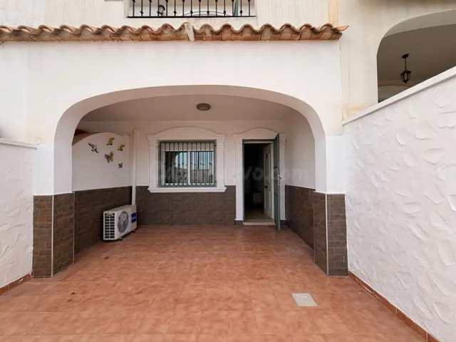 Dúplex con vistas al Mar Menor, piscina comunitaria y solári - foto 4
