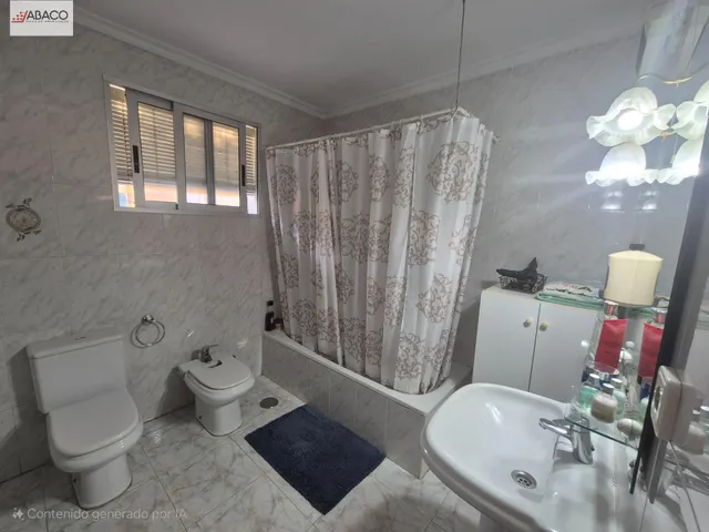 Chalet en terreno urbano — 11
