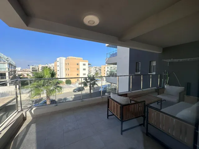 Apartamento de 2 dormitorios 2 baños en Orihuela Costa (Los  - foto 3