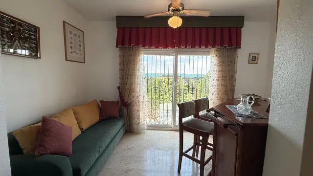 Villa 5 habitaciones 214m² en venta - Villamartin — 45