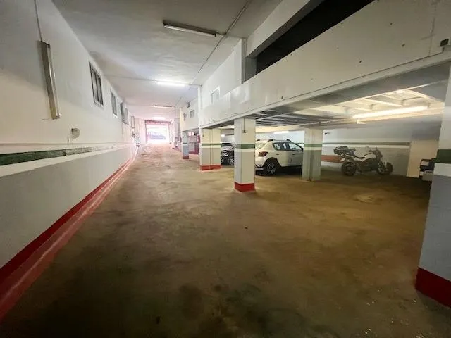 LOCAL COMERCIAL EN CENTRE LES PLANES DE SANT JOAN DESPI — 8