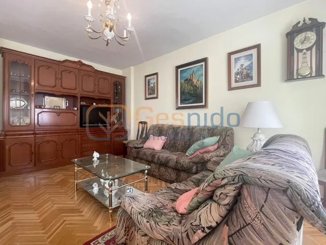 PISO en ALQUILER en el CENTRO DE SEGOVIA de TRES DORMITORIOS - foto 2