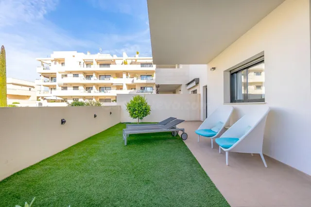 APARTAMENTO EN ORIHUELA COSTA (ALICANTE) DE 2 DORM. 2 BAÑOS. - foto 2