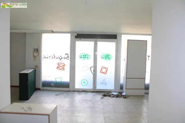 Local comercial en venta en Tàrrega. - foto 3