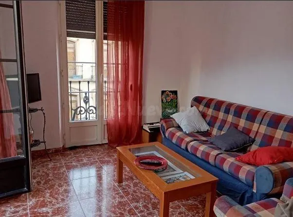 SE ALQUILA UN PISO EN PUENTE DEL CARBÓN IDEAL PARA TRABAJADO - foto 3