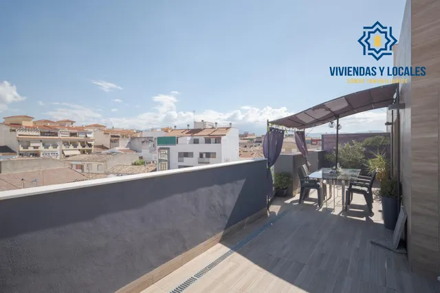 Ático dúplex con piscina en Maracena — 46