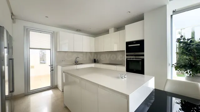 Chalet 3 habitaciones 195m² en venta - Marbella — 4