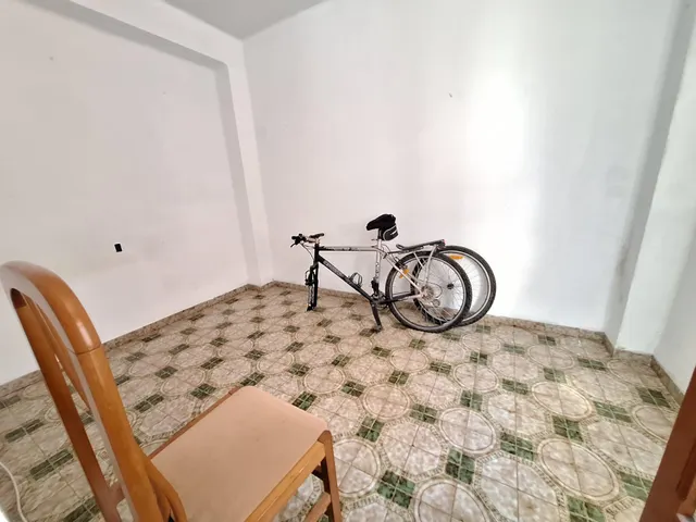 PISO DE 3 habitaciones CON BALCÓN Y MUCHAS POSIBILIDADES — 6