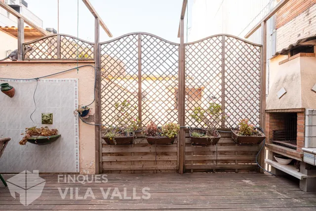Casa con garaje para 5 coches, 2 terrazas y amplios espacios familiares — 18