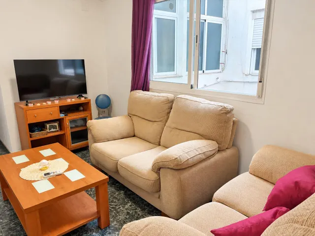 Piso en venta en avd. pablo iglesias, Almería – ideal para inversores  96.000€ — 15