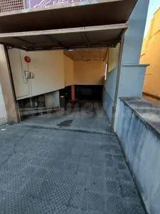 Se vende garaje OKUPA en Calle Puigmal de Castelló d'Empúrie - foto 2