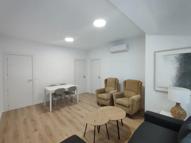 Piso alquiler Avda Madrid, Granada centro. — 7