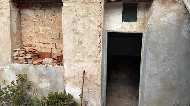 Amplia Casa en Algezares, Murcia - Oportunidad para Reformar — 12